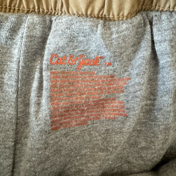Cat & Jack boys 17 Khaki Joggers - Picture 4 of 5